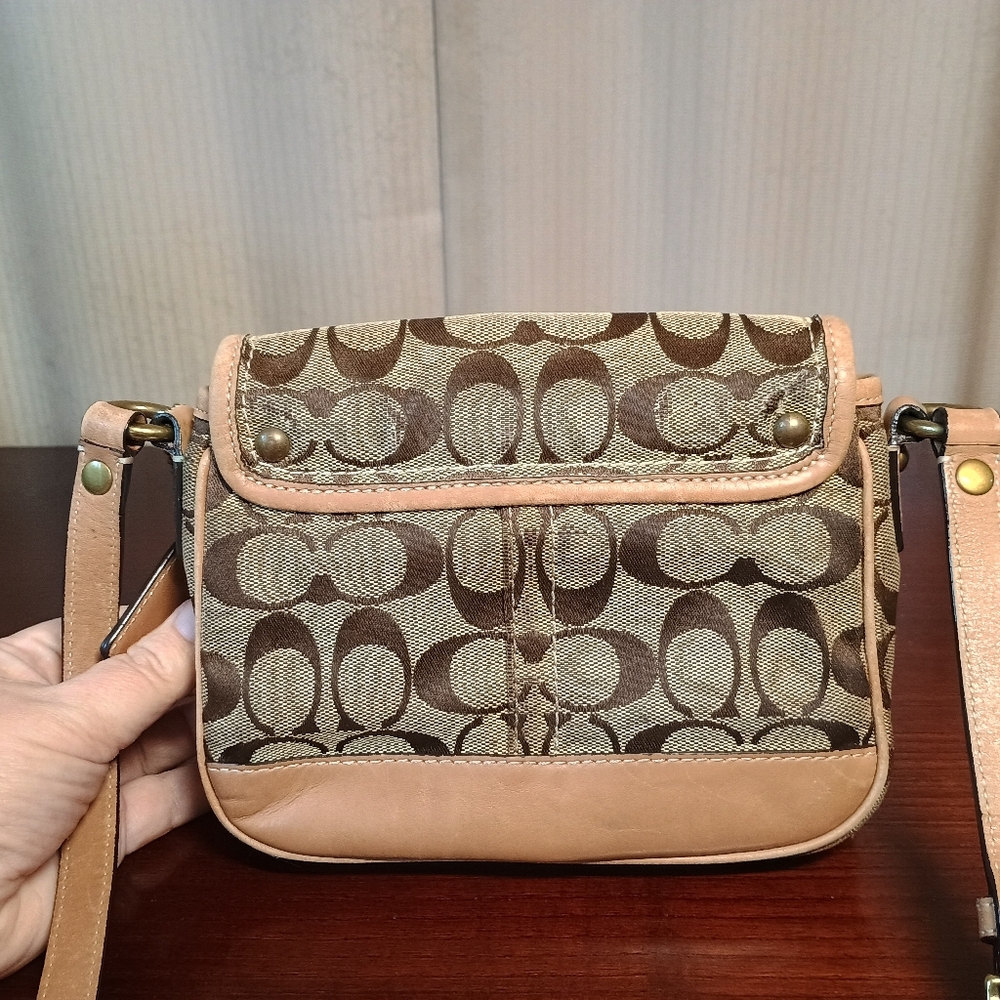 Coach Brown Signature Canvas Turn Lock Crossbody Bag - Picture 3 of 5